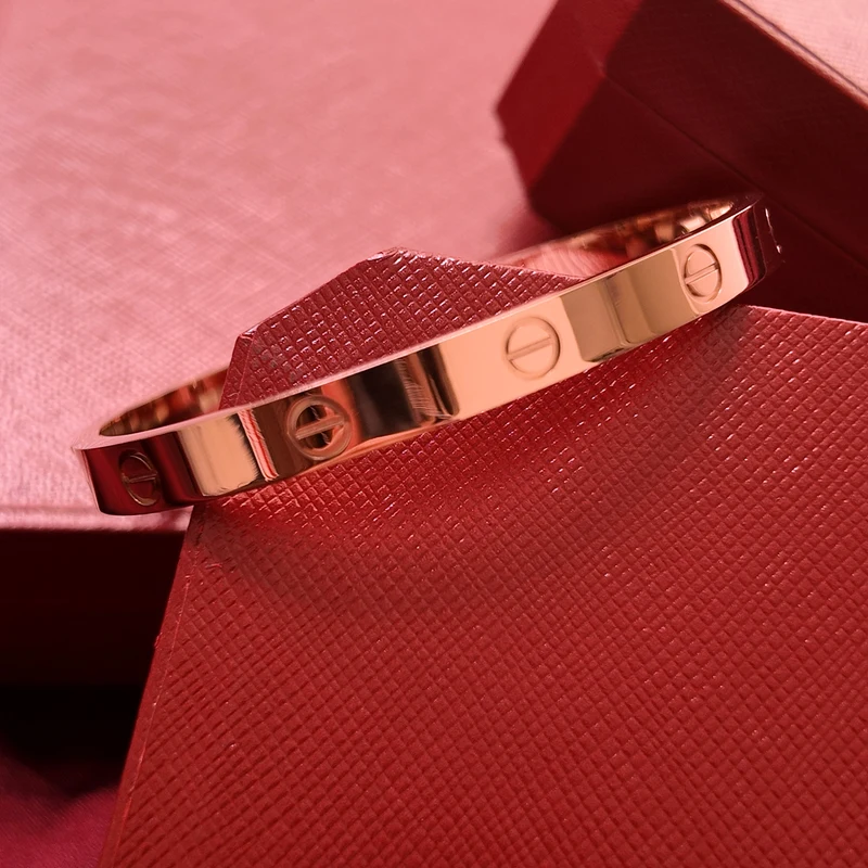 Brazalete de Tornillos Tono Oro Rosa con Kit de Regalo