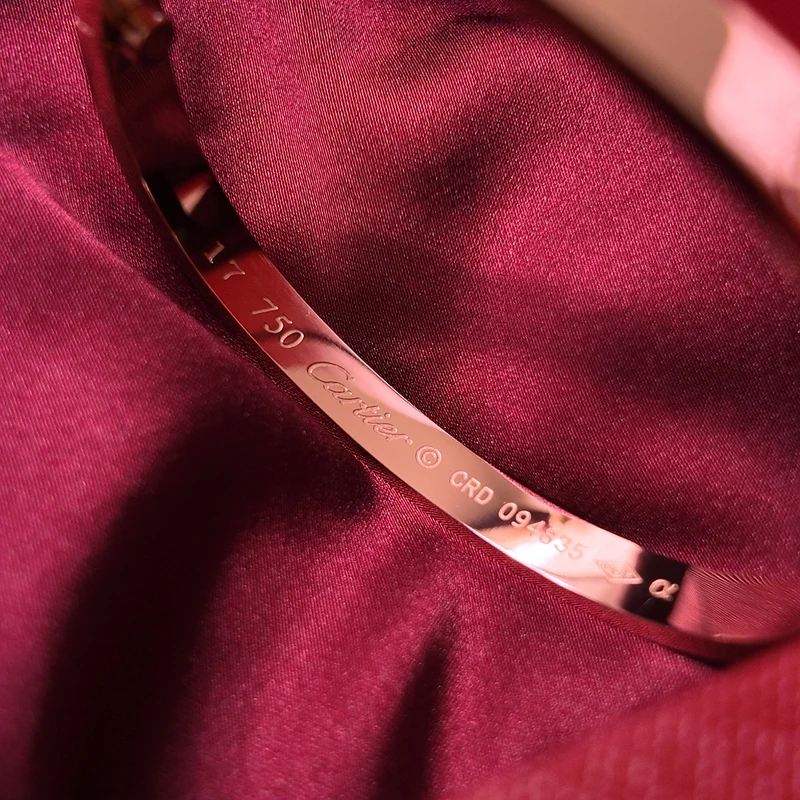 Brazalete de Tornillos Tono Oro Rosa con Kit de Regalo
