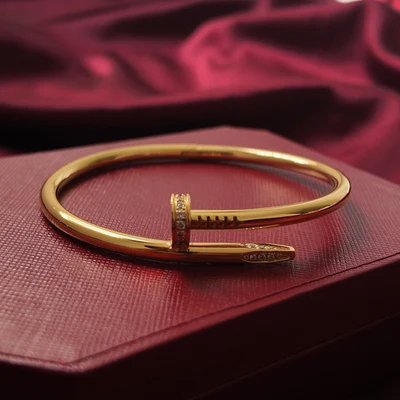 Brazalete Clavo con Piedras Tono Oro Amarillo con Kit de Regalo