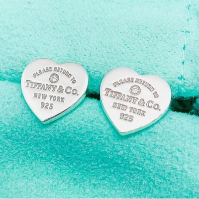 Aretes Broquel Corazón con Piedra en Plata 925