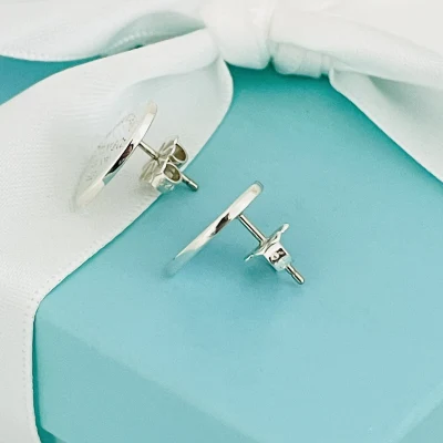 Aretes Broquel Corazón en Plata 925
