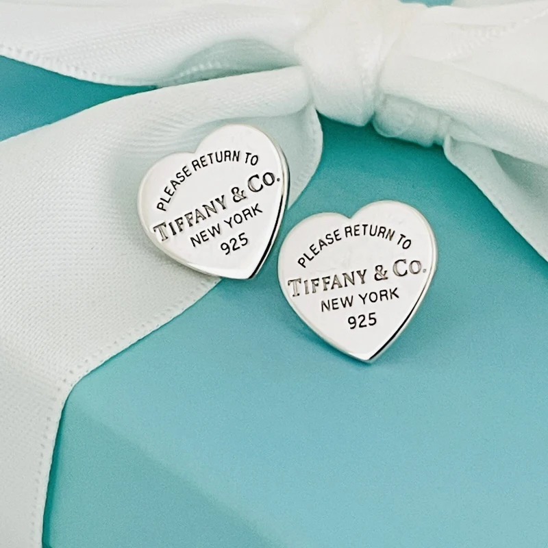 Aretes Broquel Corazón en Plata 925