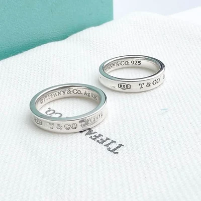 Anillo Banda Ancha Grabada en Plata 925