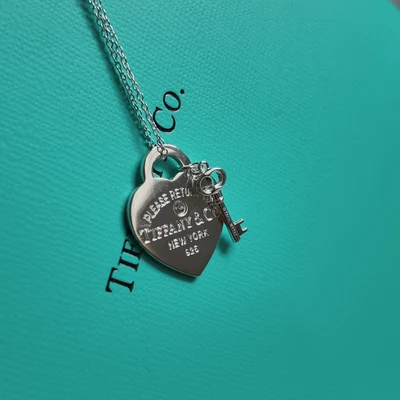 Collar Corazón con Llave Colgante y Piedra en Plata 925