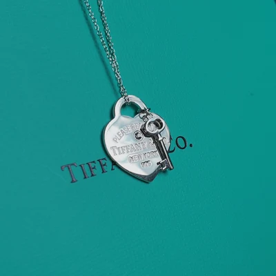 Collar Corazón con Llave Colgante y Piedra en Plata 925