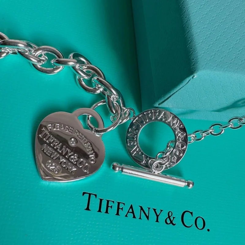 Collar Cadena Eslabones con Broche Toggle y Corazón en Plata 925 con Kit de Regalo